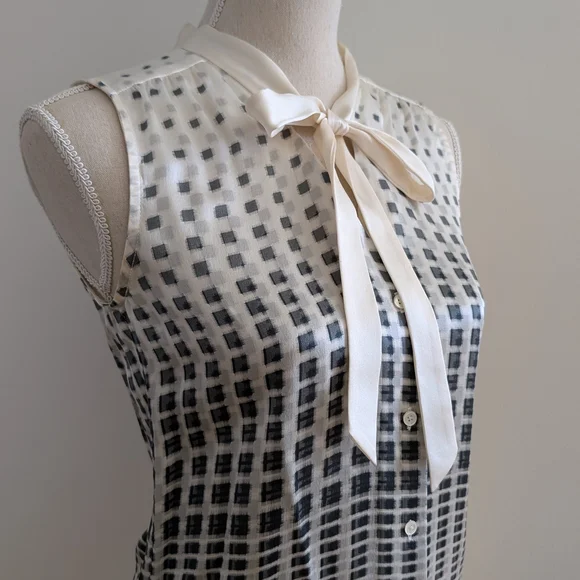 Judith & Charles Silk Bow Tie Sleeveless Top - Picture 5 of 11